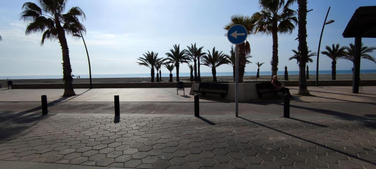 Beach Breeze Townhouse By The Beach Santa Pola Exterior foto